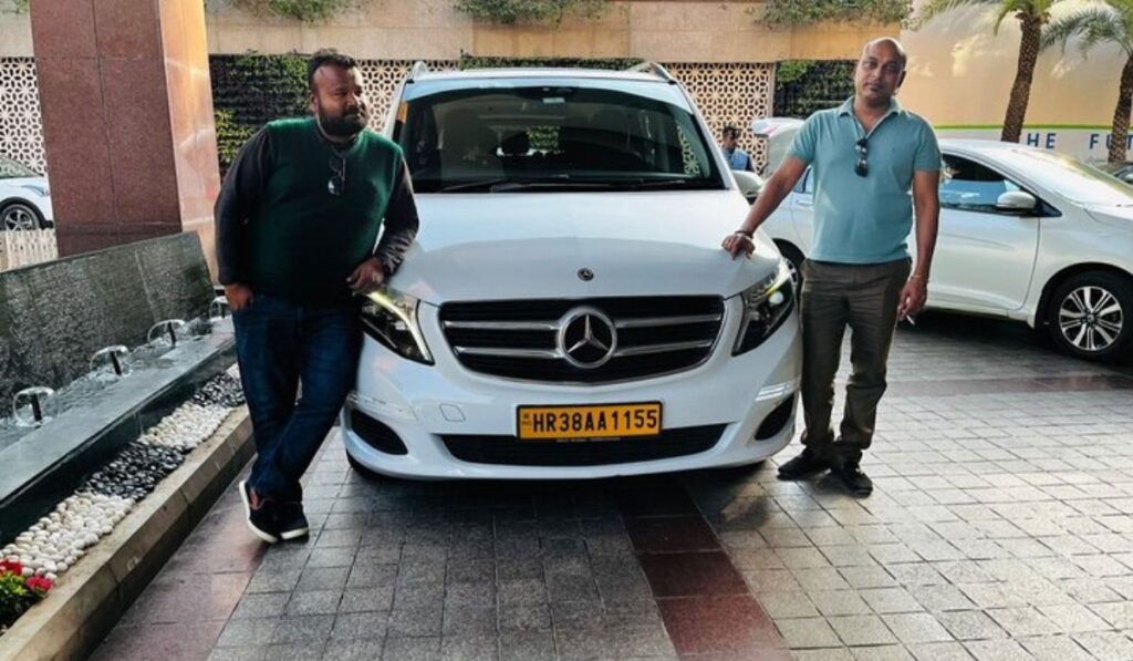 Luxury Golden Triangle Tour India with private chauffeur driven Mercedes car