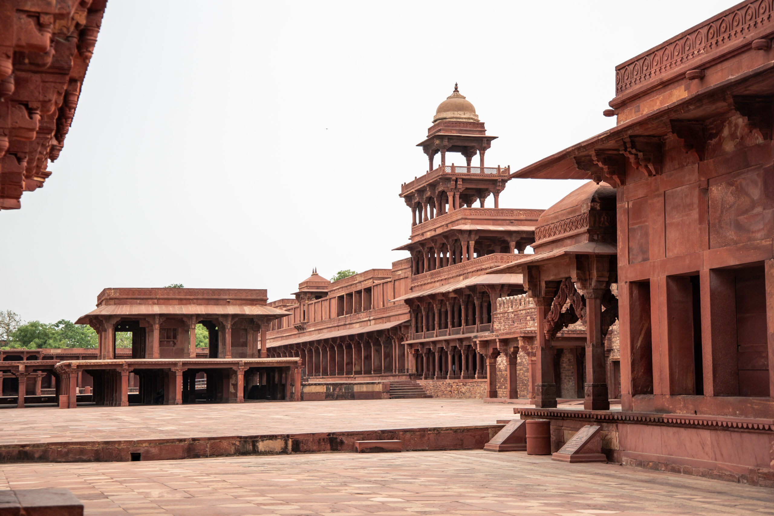 Panch Mahal palace at Fatehpur Sikri with landscaped gardens