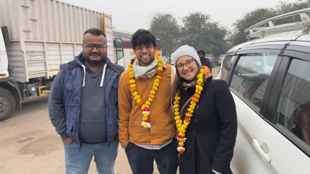 Experienced Agra tour guide with tourists during a private sightseeing experience